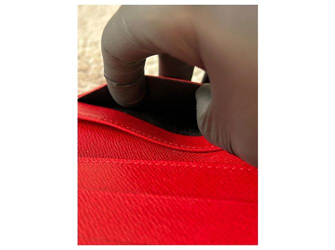 Cartera Louis Vuitton Epi Roja - vista 8