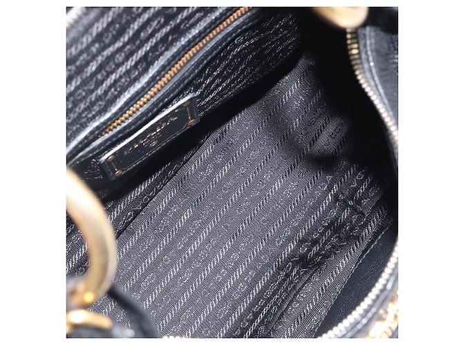 PRADA Shoulder Bag Vittero Dino Leather Black Gold - vista 20