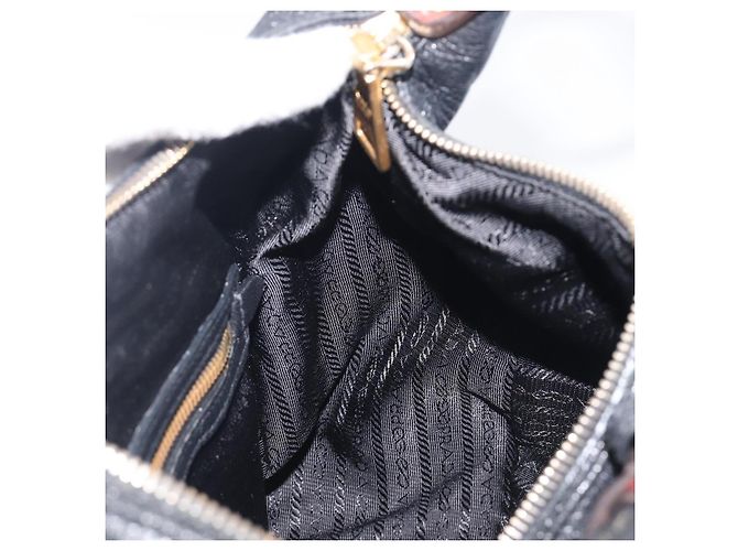 PRADA Shoulder Bag Vittero Dino Leather Black Gold - vista 21
