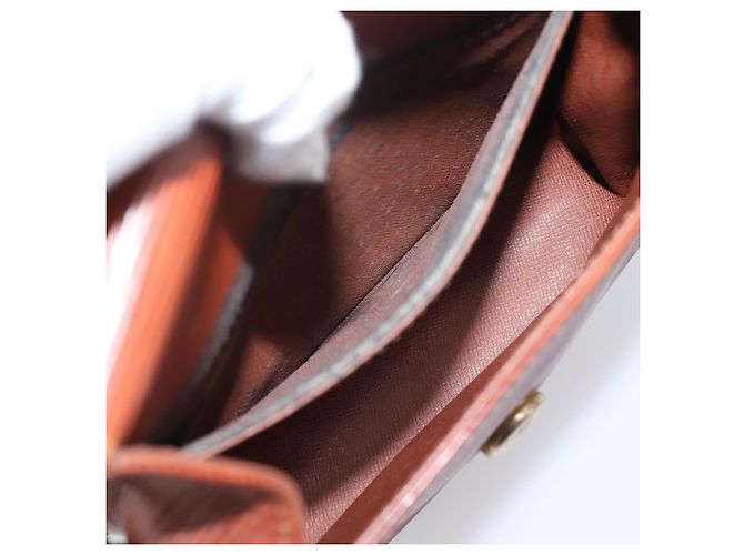 Saint-Cloud LOUIS VUITTON Epi Saint Cloud PM Shoulder Bag Brown M52213 LV - vista 11