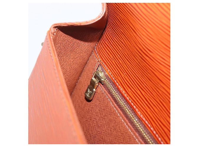 Saint-Cloud LOUIS VUITTON Epi Saint Cloud GM Shoulder Bag Brown M52193 LV - vista 25