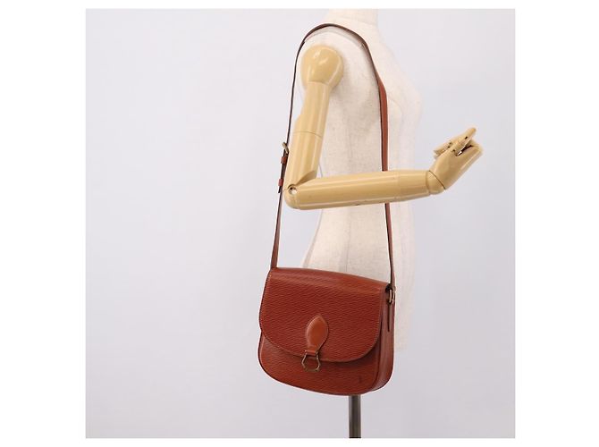 Saint-Cloud LOUIS VUITTON Epi Saint Cloud GM Shoulder Bag Brown M52193 LV - vista 26