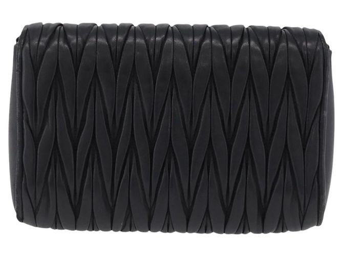 Miu Miu Matelasse Shoulder Bag Leather Black Gold - vista 13