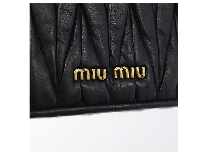 Miu Miu Matelasse Shoulder Bag Leather Black Gold - vista 22
