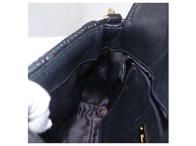 Miu Miu Matelasse Shoulder Bag Leather Black Gold - vista 25