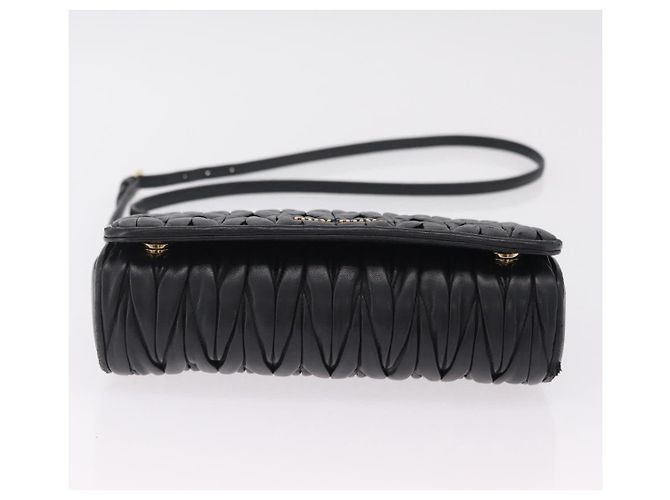 Miu Miu Matelasse Shoulder Bag Leather Black Gold - vista 6