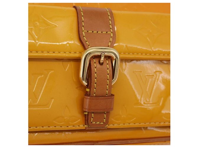 LOUIS VUITTON Monogram Vernis Christy MM Shoulder Bag Jaune M91108 - vista 20