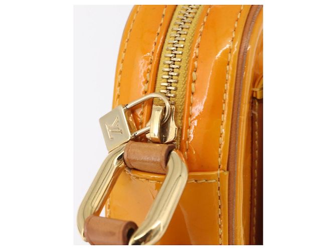 LOUIS VUITTON Monogram Vernis Christy MM Shoulder Bag Jaune M91108 - vista 21