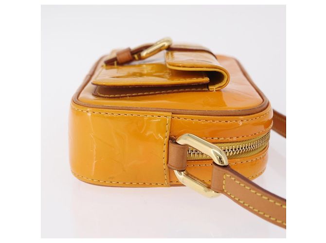 LOUIS VUITTON Monogram Vernis Christy MM Shoulder Bag Jaune M91108 - vista 3
