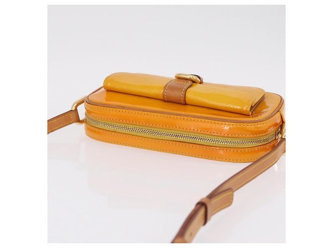 LOUIS VUITTON Monogram Vernis Christy MM Shoulder Bag Jaune M91108 - vista 6