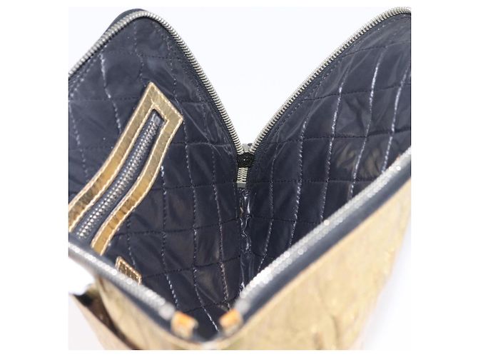 CHANEL Pochette en cuir Gold CC - vue 11