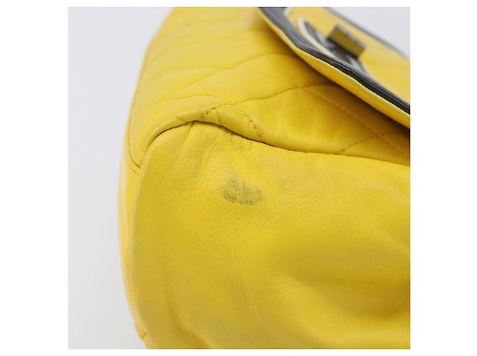 CHANEL Matelasse 2.55 Shoulder Bag Lamb Skin Yellow Silver CC - vista 8