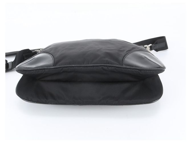Sac à épaule Prada en nylon Tessuto avec logo triangle en cuir - vue 6