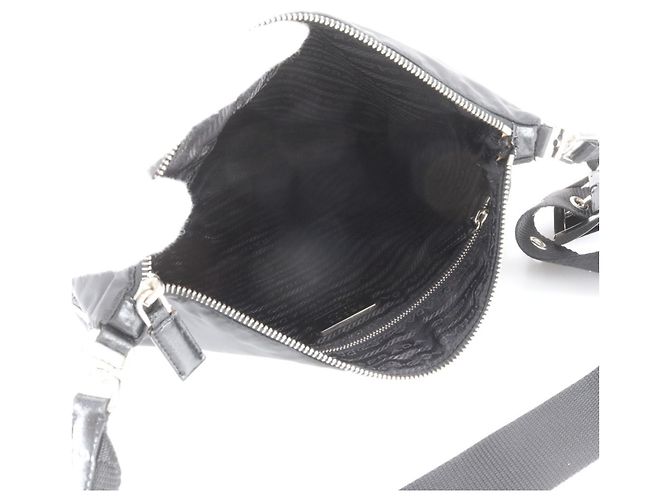 Sac à épaule Prada en nylon Tessuto avec logo triangle en cuir - vue 7