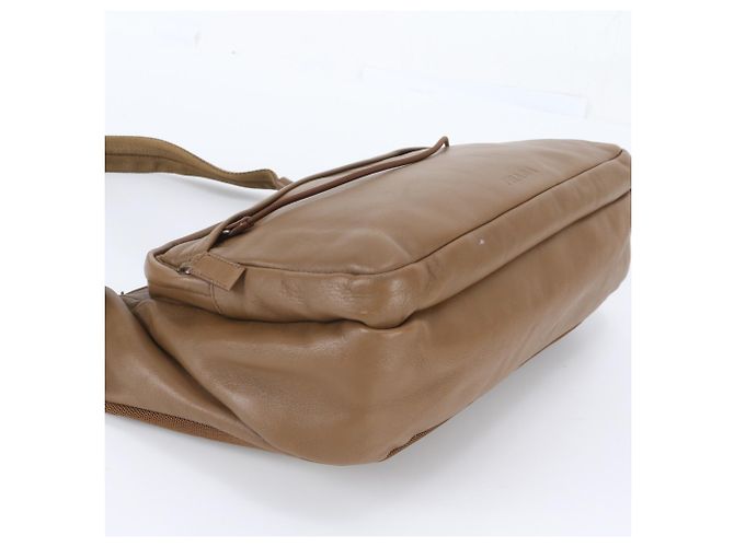 Borsa a tracolla e a spalla Prada in pelle marrone - vista 4