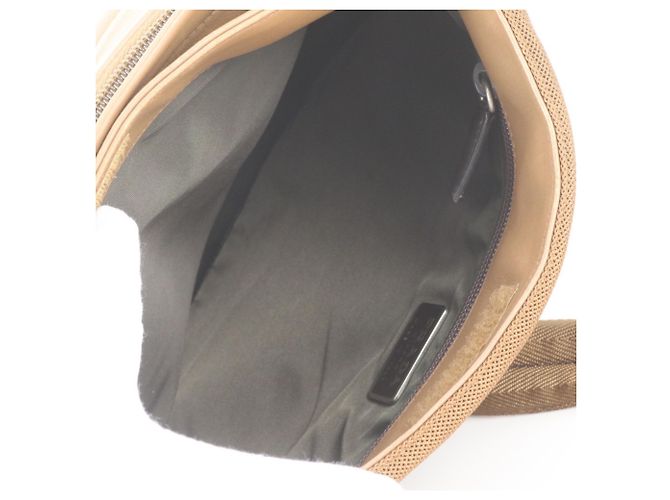 Borsa a tracolla e a spalla Prada in pelle marrone - vista 7