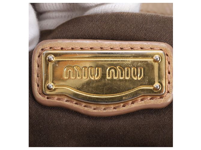 Miu Miu Matelassé Shopper aus gerafftem Leder - Ansicht 11
