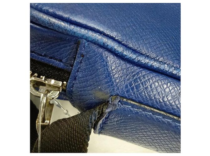 Borsa Louis Vuitton Taiga Outdoor Messenger PM - vista 10