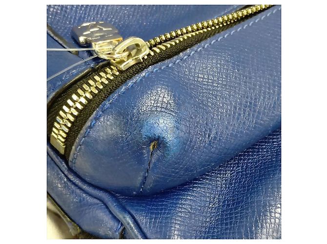 Borsa Louis Vuitton Taiga Outdoor Messenger PM - vista 11