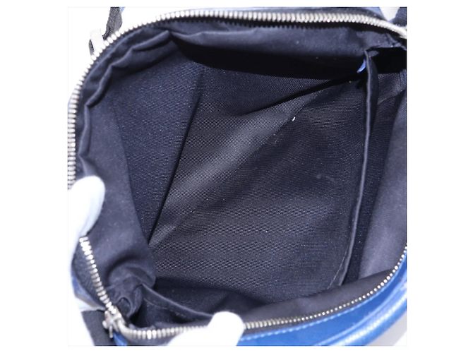 Borsa Louis Vuitton Taiga Outdoor Messenger PM - vista 7