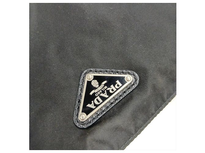 Sac messager Prada en nylon Tessuto avec logo triangle en cuir - vue 10