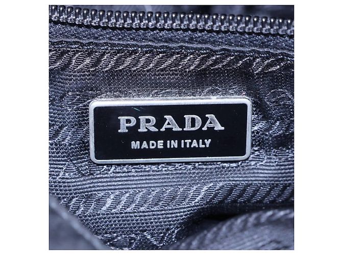 Sac messager Prada en nylon Tessuto avec logo triangle en cuir - vue 11