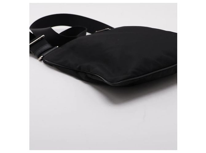 Sac messager Prada en nylon Tessuto avec logo triangle en cuir - vue 4