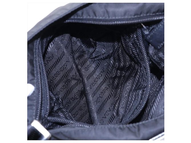 Sac messager Prada en nylon Tessuto avec logo triangle en cuir - vue 7