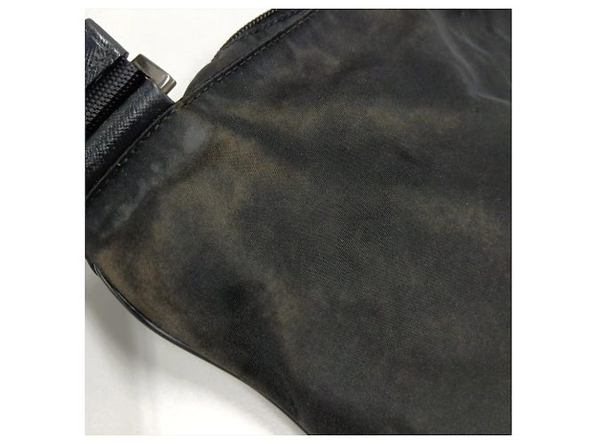 Sac messager Prada en nylon Tessuto avec logo triangle en cuir - vue 8