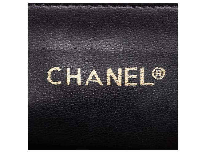 Borsa a tracolla con catena Chanel Matelassé in pelle di agnello - vista 10
