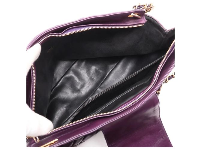 Borsa a tracolla con catena Chanel Matelassé in pelle di agnello - vista 7