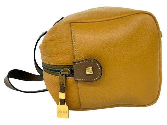 Mini borsa Boston in pelle con logo Anagram inciso Loewe - vista 4