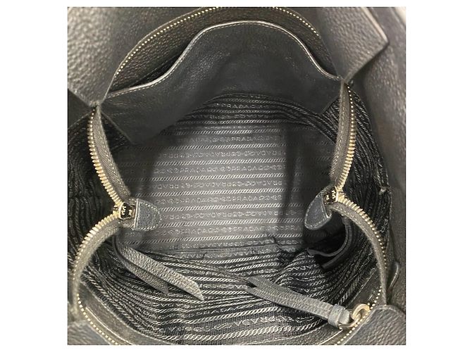 Borsa a tracolla in pelle con logo Prada impresso - vista 8
