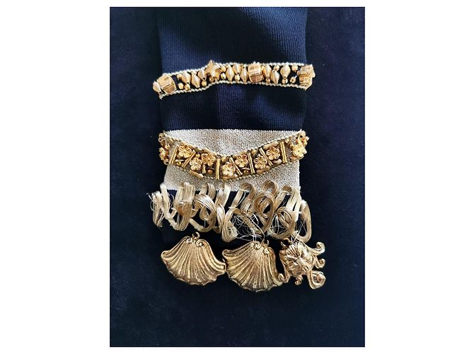 Christian Dior Wickel-Abendtop mit goldenen Ornamenten - Ansicht 6
