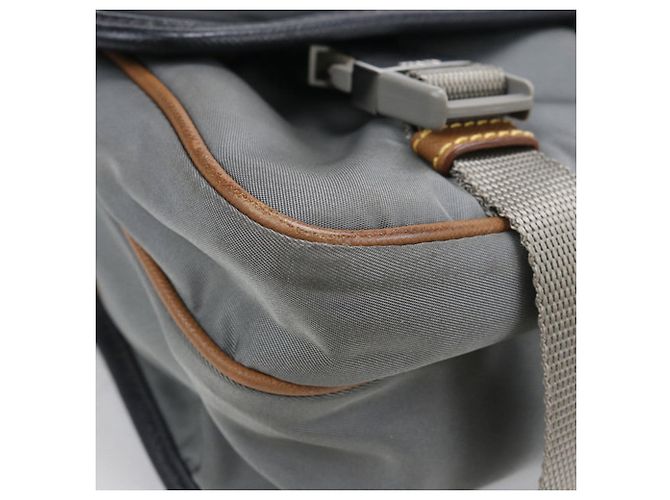 Prada Schultertasche Grau - Ansicht 4