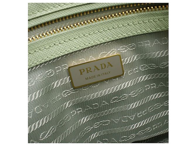 Saco Tote Prada em couro de bezerro verde - vista 4