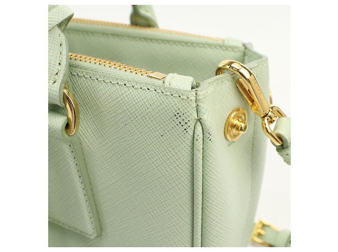 Saco Tote Prada em couro de bezerro verde - vista 6