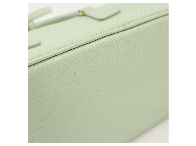 Saco Tote Prada em couro de bezerro verde - vista 8