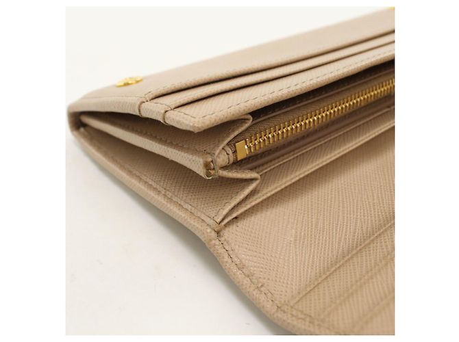 Cartera larga Prada de piel de becerro beige - vista 8