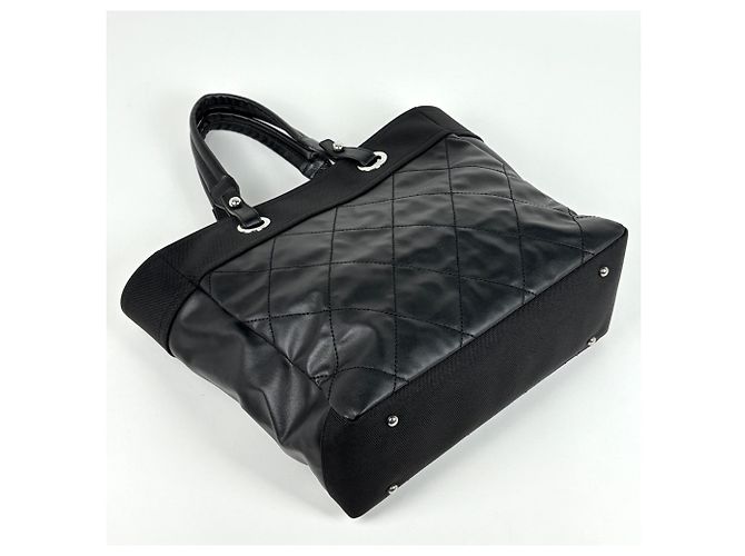 Chanel Shopper-Bag aus beschichtetem schwarzem Canvas - Ansicht 2
