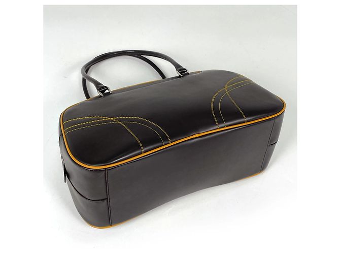 Borsa a tracolla Prada in pelle marrone - vista 2