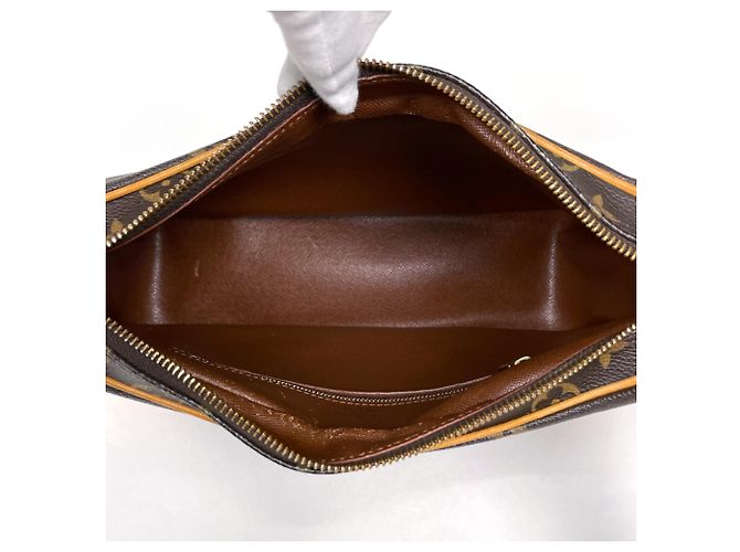 Borsa a tracolla Louis Vuitton Boulogne 30 - vista 8