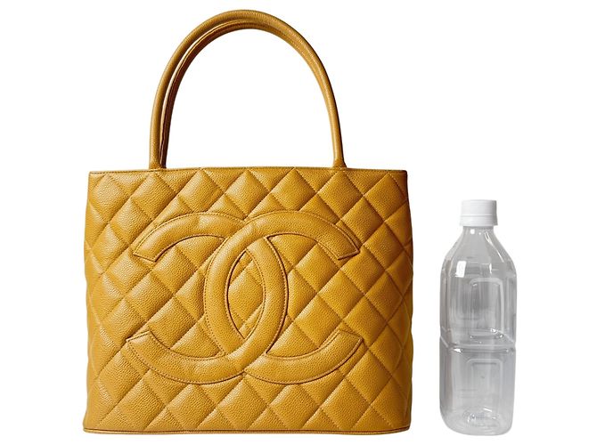 Borsa Tote Chanel Reissue in pelle Caviar Matelassé - vista 10
