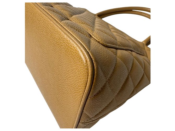 Borsa Tote Chanel Reissue in pelle Caviar Matelassé - vista 14