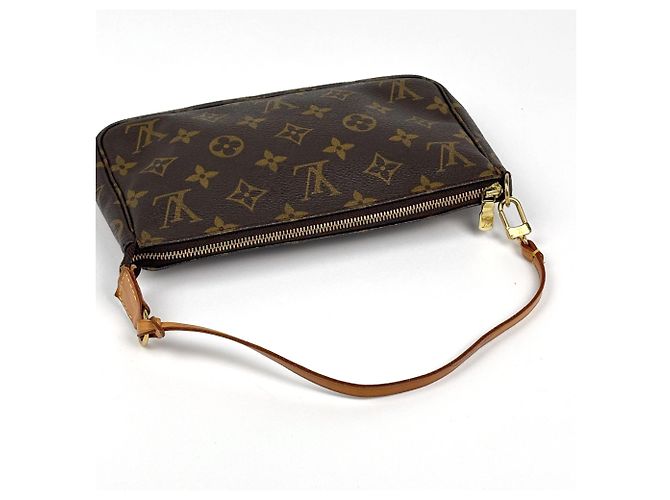 Louis Vuitton Pochette Accessoires Pouch in Monogram Brown - vista 7