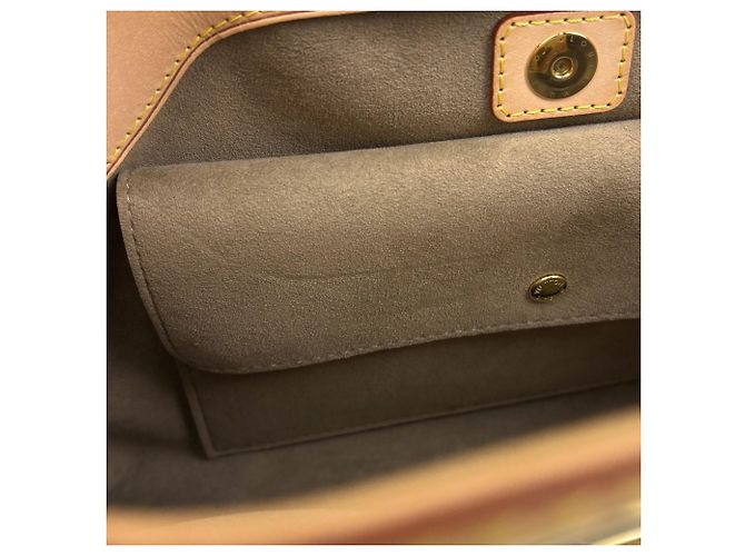 Borsa a tracolla Louis Vuitton Judy MM - vista 9