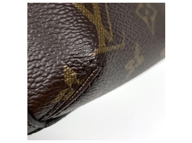 Borsa Louis Vuitton Montaigne MM - vista 3