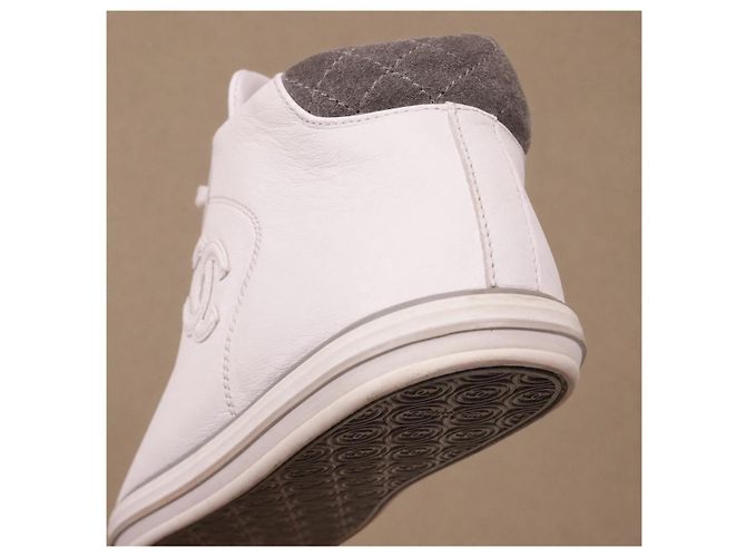 Chanel Sneakers mid-top in pelle bianca - vista 15