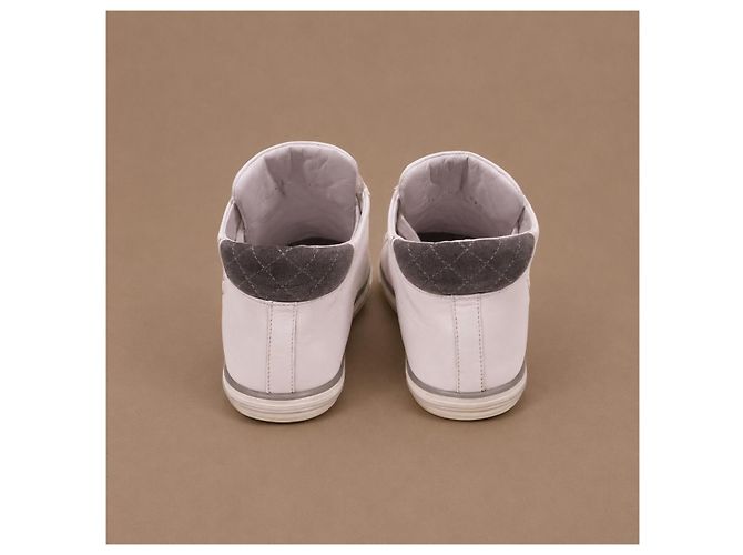 Chanel Sneakers mid-top in pelle bianca - vista 7