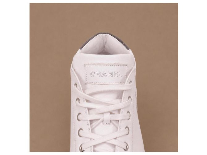 Chanel Sneakers mid-top in pelle bianca - vista 8